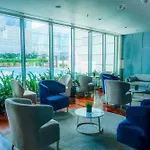 Brand New Water Front Luxury Cinnamon Suites Apartment In Heart Of Colombo City
